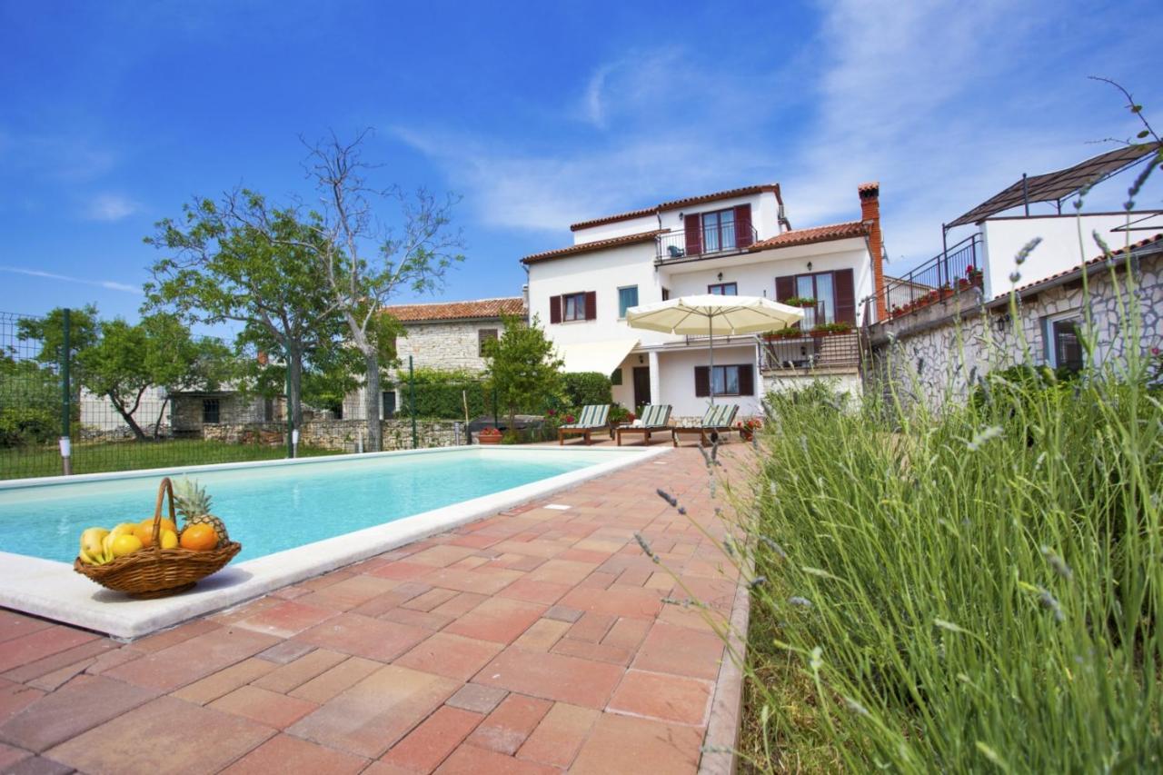 Holiday Home Elvis, Village Kujici Hreljići Εξωτερικό φωτογραφία
