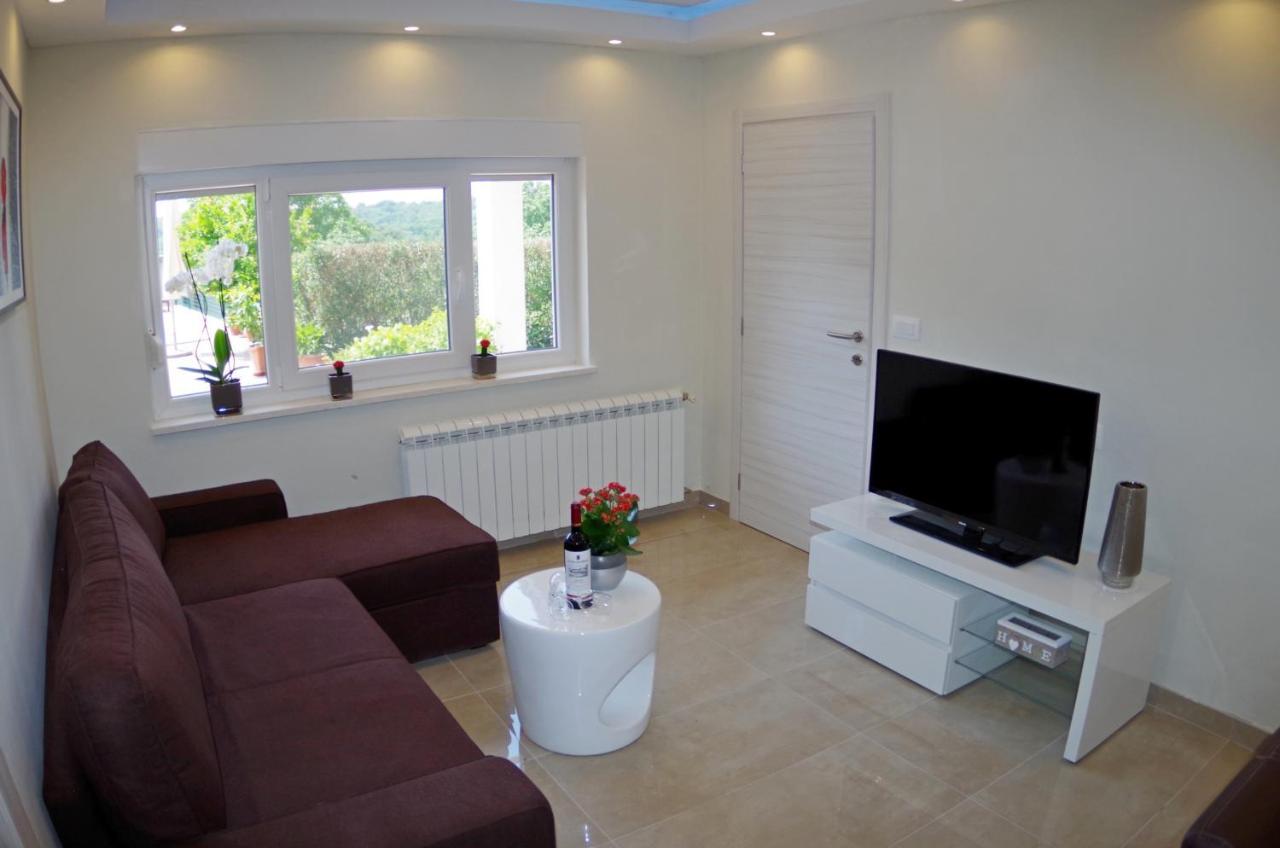 Holiday Home Elvis, Village Kujici Hreljići Εξωτερικό φωτογραφία
