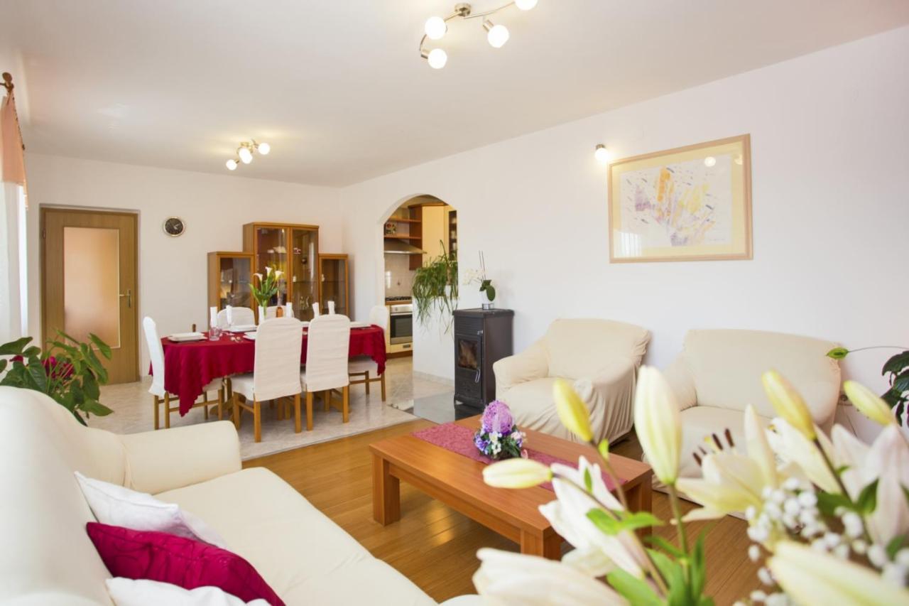 Holiday Home Elvis, Village Kujici Hreljići Εξωτερικό φωτογραφία