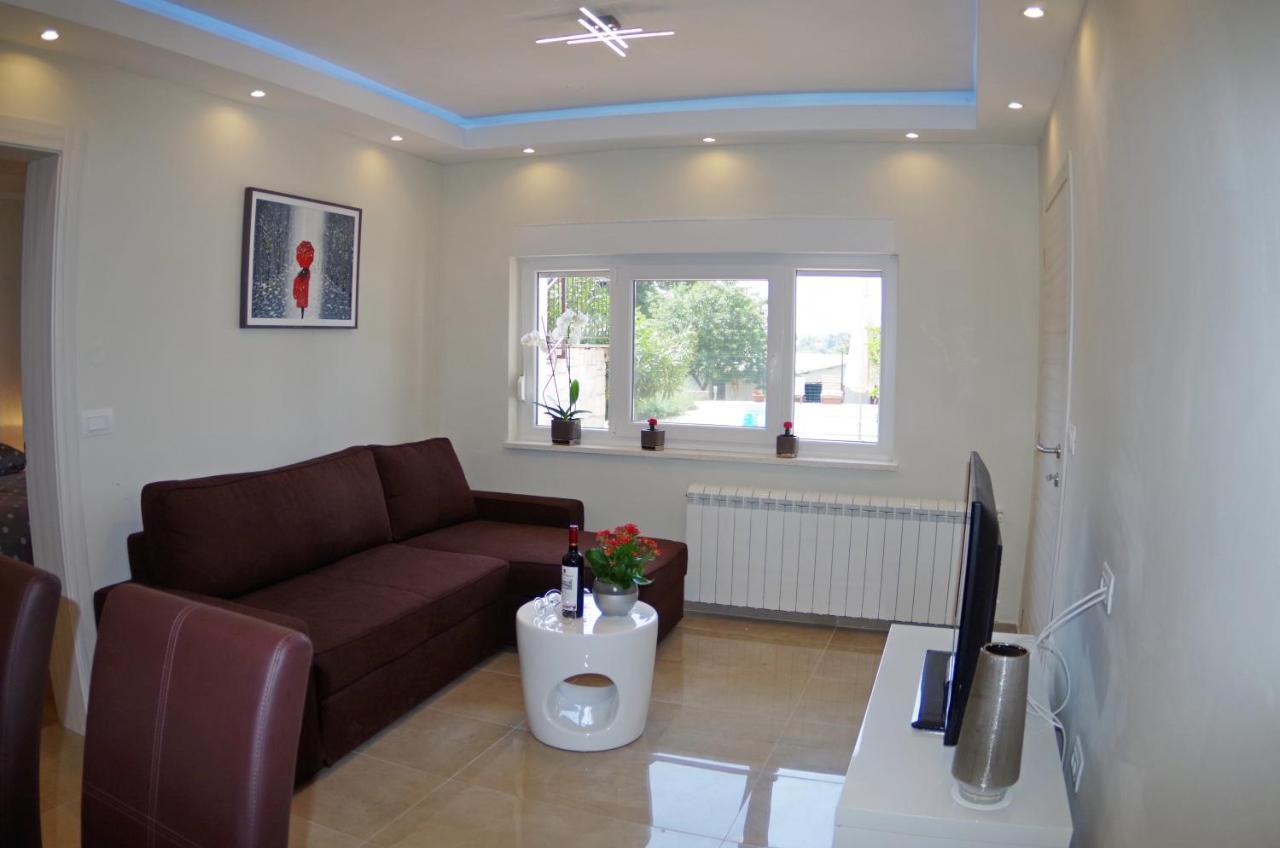 Holiday Home Elvis, Village Kujici Hreljići Εξωτερικό φωτογραφία